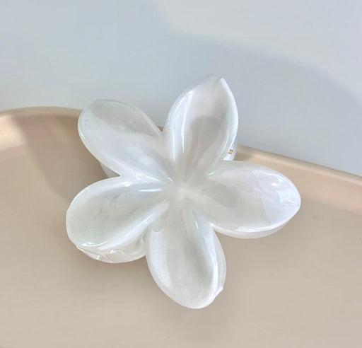 Eggie Daisy Hair Clip