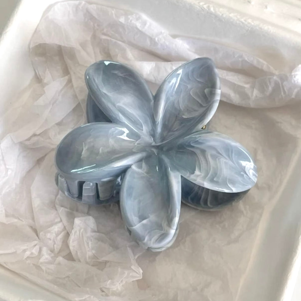 Eggie Daisy Hair Clip