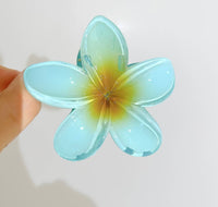 Eggie Daisy Hair Clip