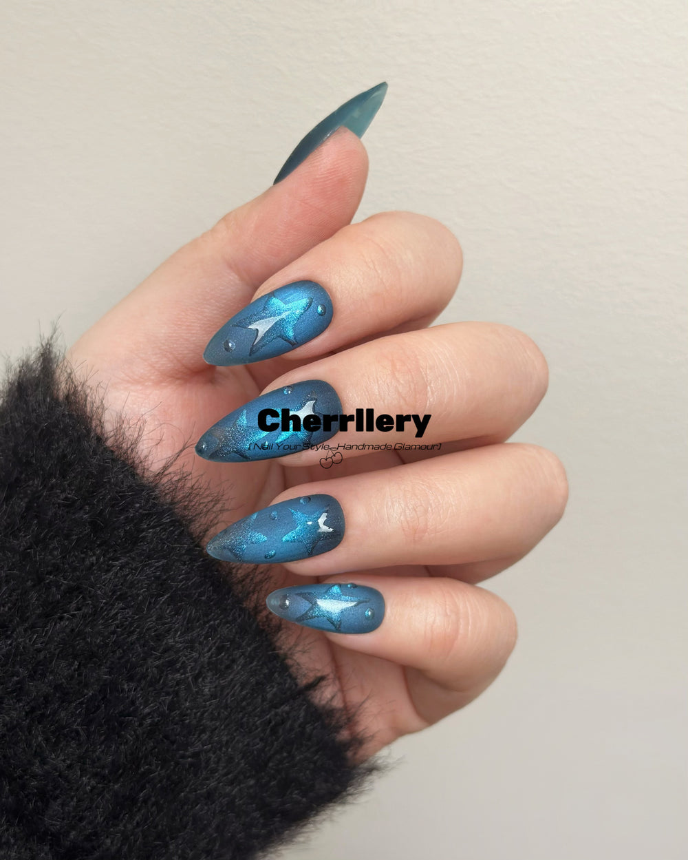 Matte Star Almond